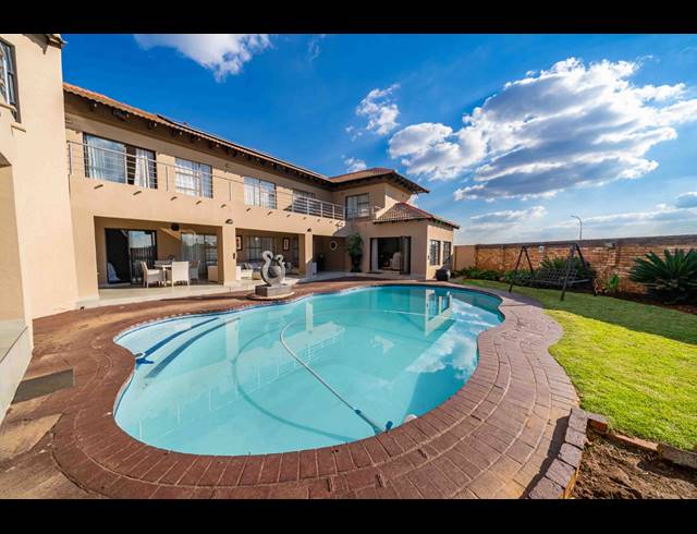 4 BEDROOM FREESTANDING FOR SALE IN SUNAIR PARK